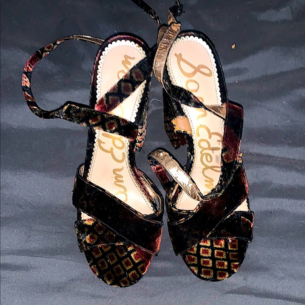 Stylish, barely worn velvet strappy platfotm, Sam Edelman shoes.